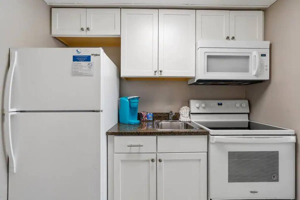 Relaxing Oceanview Suite With Full Kitchen In 306 Миртл-Бич Экстерьер фото